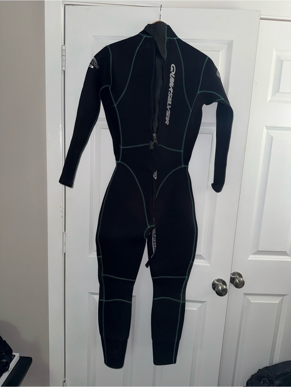 Women’s Black Quiksilver Wetsuit (Storm Proof 4x3) - Picture 3 of 5